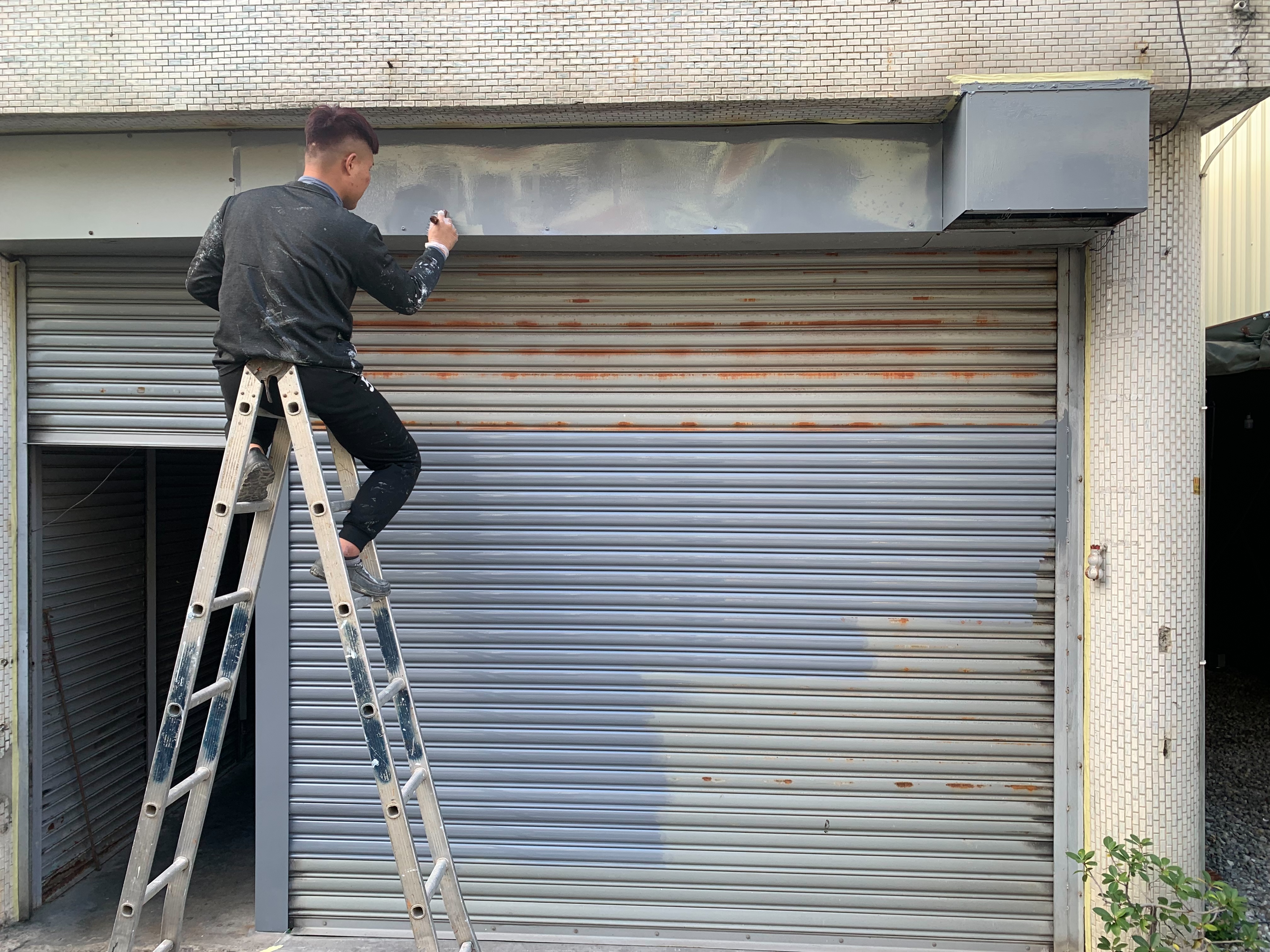花蓮鐵捲門防水油漆